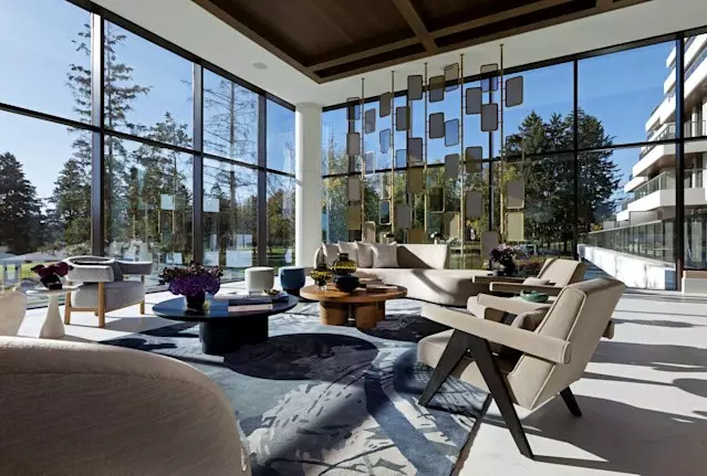 Royal Bayview lobby amenity